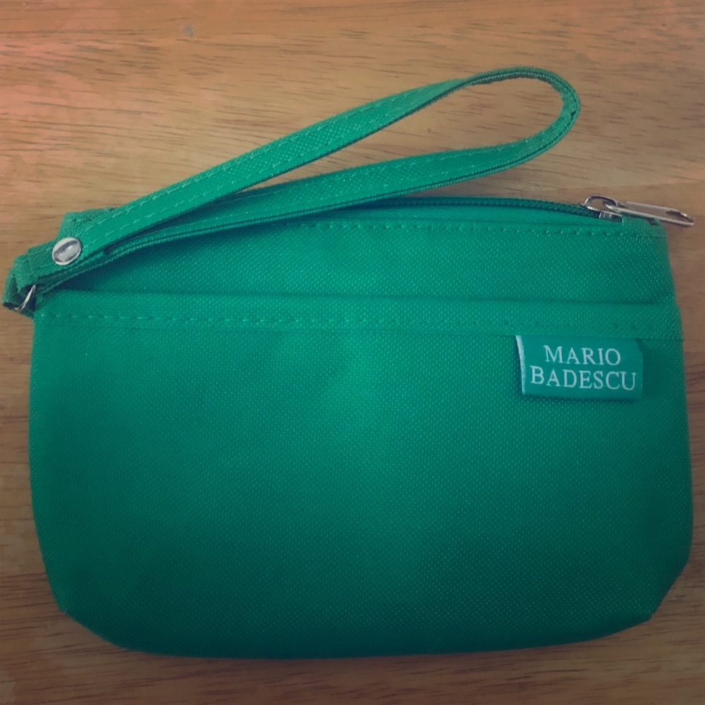 Mario Badescu cosmetic/ pouch